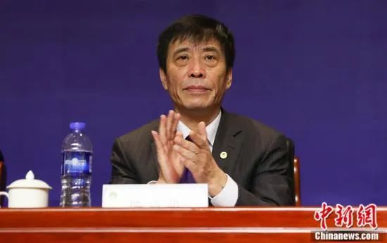 两对情侣的热点