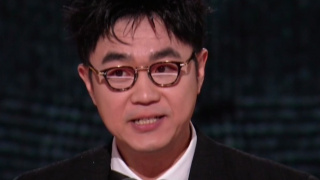 美女光腚视频